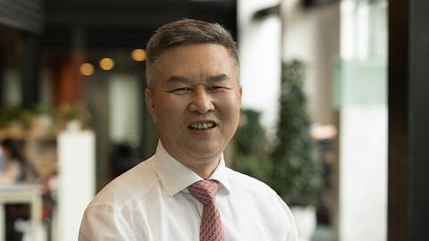 豪门国际官网锂业及豪门国际官网锂业首创人、董事长蒋卫平获双百优称号