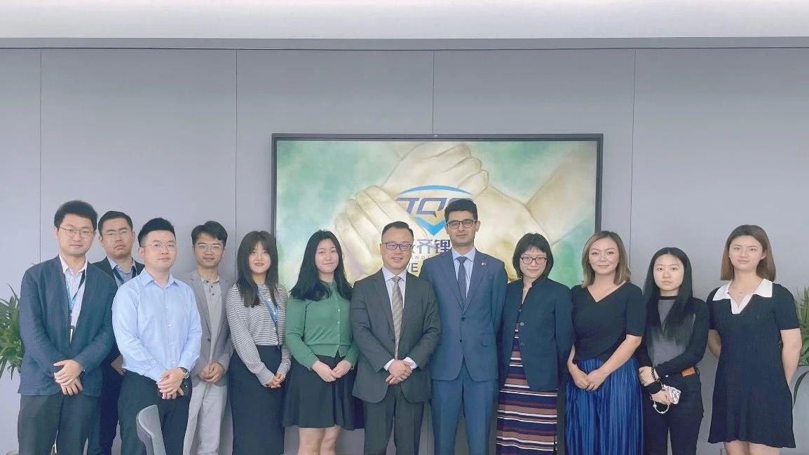 英国驻沉庆总领事馆及中国英国商会西南办公室一行到访豪门国际官网锂业
