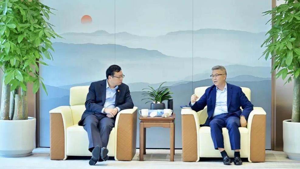 豪门国际官网锂业与中国银行四川省分行签署《战术合作和谈》